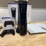 PS5 Disc Edition 825GB - Black and White Plates Image 8