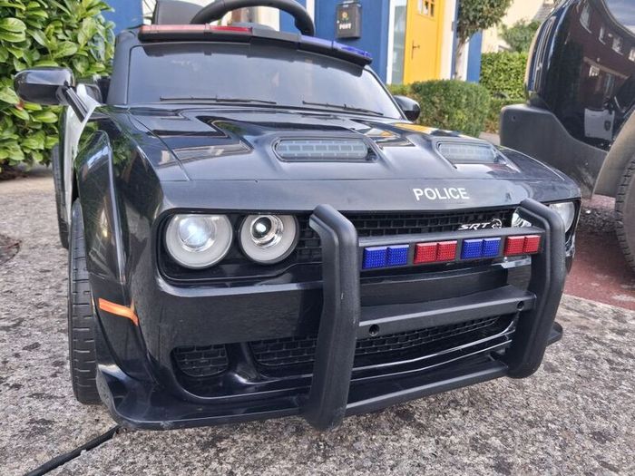 12v Official Dodge Challenger Ride On Police Car Excellent Condition