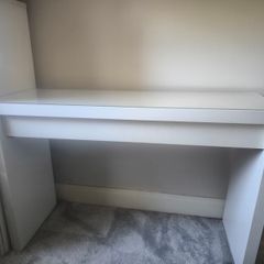 IKEA Malm Dressing Table - White