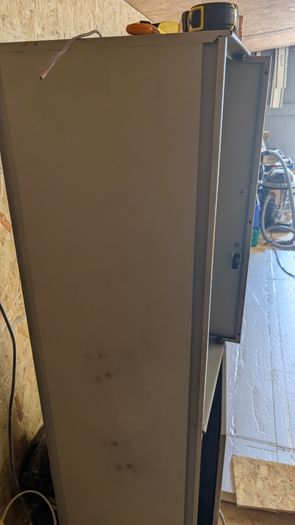 Heavy duty cabinet