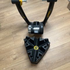 Cycle Ops power (pro series) indoor Turbo Trainer with cyclops riser leveller