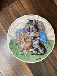 Plates cats at Play Anne Aggette