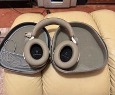 Sennheiser Momentum 4 Headphones