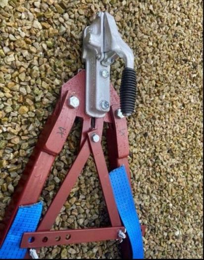 Towing a frame heavy duty , recovery dolly transporter , new Bradley hitch iron cast up to 2.7 tone , suit vans and small cars