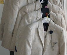 3 piece boys suit size 4 yrs