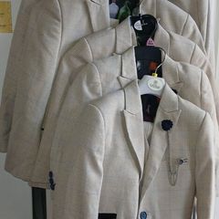 3 piece boys suit size 4 yrs