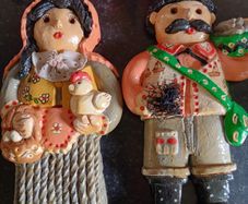 Vintage  plaster  wall figurines