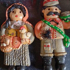 Vintage  plaster  wall figurines