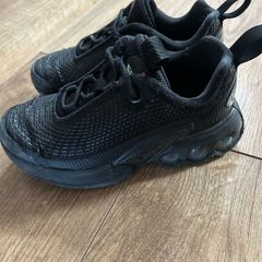 kids trainers
