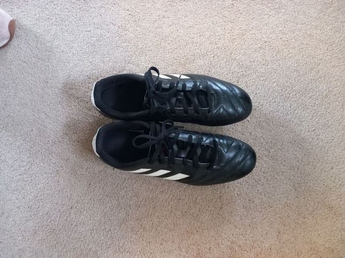 Adidas size 7 Football boots