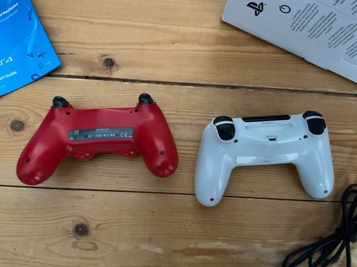 PS4 Console Boxed Glacier White With Additional Controller