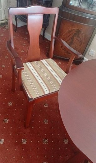 Mahogany table & 6 chairs