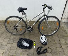 Scott Atacama Trail Hybrid Bike + Accessories Bundle