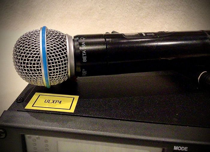 Shure ULXP4 Wireless System with Beta 58A Microphone