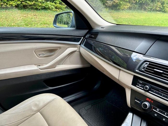 BMW 5-Series 2011