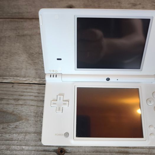 Nintendo DSi Arctic White Console with New USB Charger, 3 Great Games ,Clean