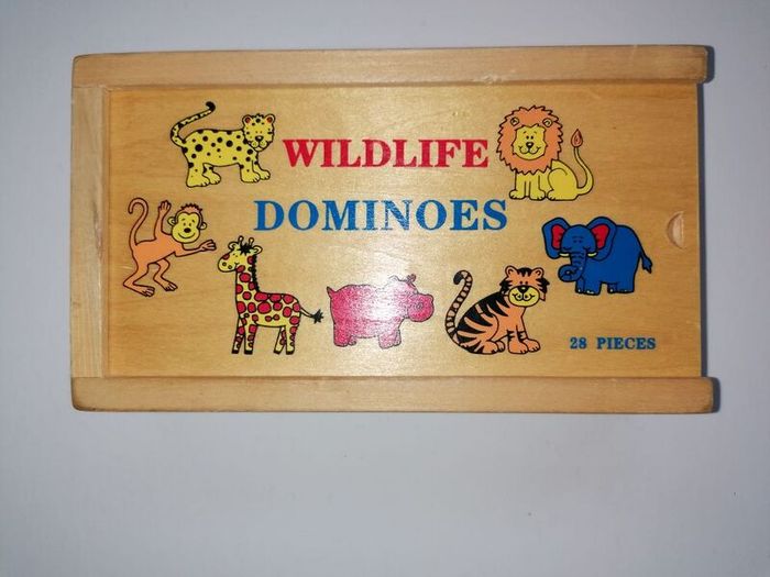Wooden Game of Wildlife Dominoes (28 Pieces)