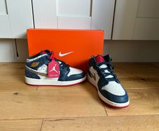 Air Jordan 1 Mid Se Uk 5 + Brand New Crease Protectors
