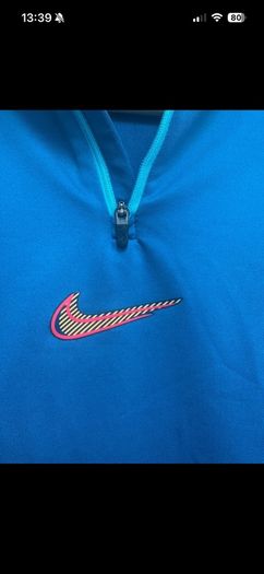 Nike drifit size small slim