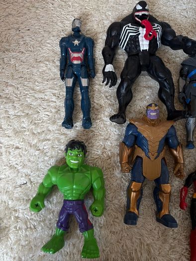 Marvel Avengers figures