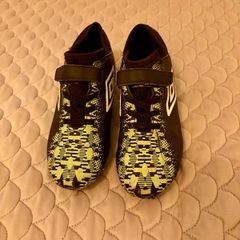 Gaelic football shoes size13