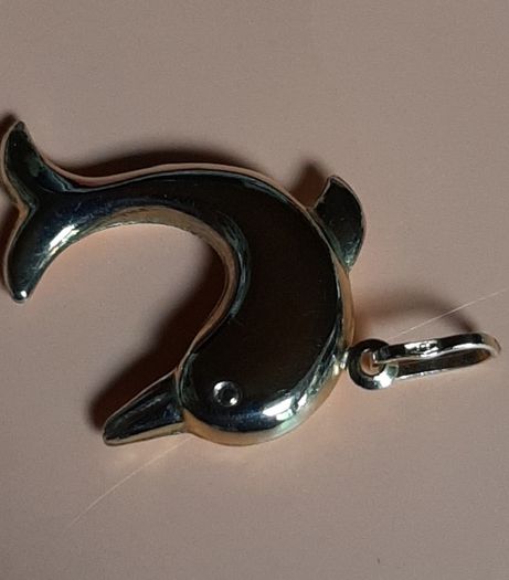 New 9ct gold charm/Pendant Dolphin new