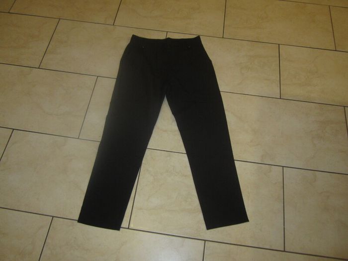 Black   age 12 - 13   NEW