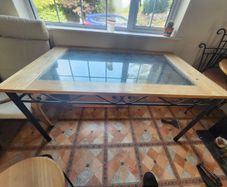 Kitchen table + 6 chairs