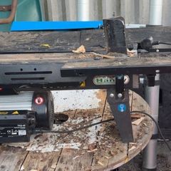 Log splitter