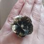Beautiful vintage flower ring. Image 2