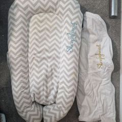 Sleeepyhead / Dockatot grand deluxe with spare cover