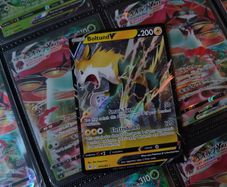 Boltund V ! Ultra Rare ! from Fusion Strike Set ! 2021 ! Pokemon Card !