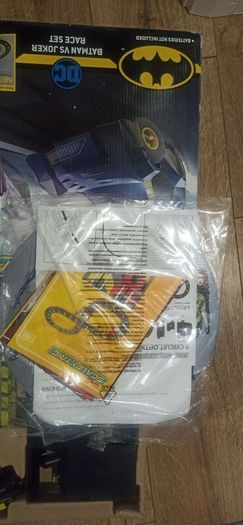 Batman V Joker race set scalextric
