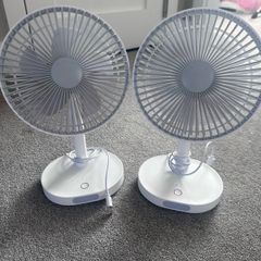 2 x USB desk fans