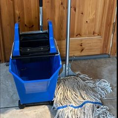SYR mop and bucket