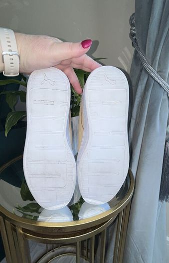 Ladies Beige & White Puma Trainers