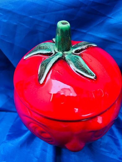 Sylvac Tomato sauce Pot