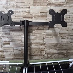 Double monitor arm