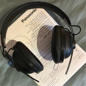 Panasonic RP-HTX80B Bluetooth noise canceling headphone