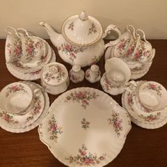 Royal Albert Vintage Moss Rose Teaset