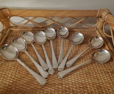 9 silver plated soup spoons, 4 Emperor Plate, Sheffield & 5 Insignia Plate L & W, EPNS A1