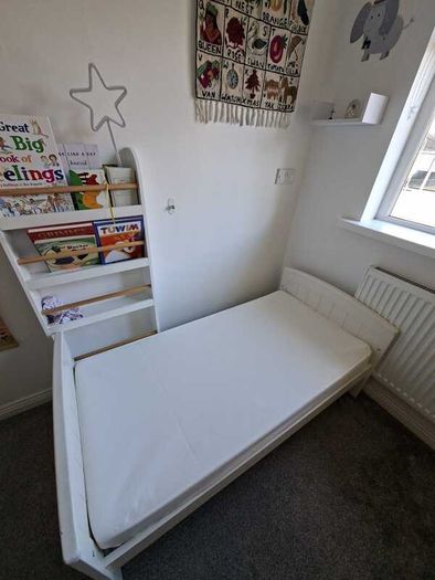 Mamas & Papas Toddler Bed (White) + Baby Elegance Mattress