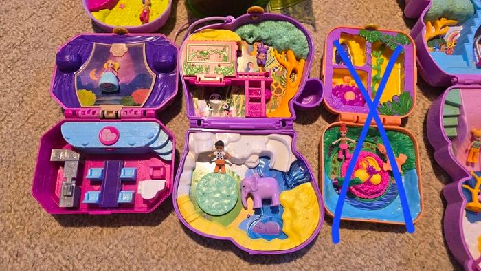 Lot of Polly Pocket toys for a girl