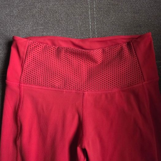 Coral Capri leggings, ruched bum, with mesh details, size 10