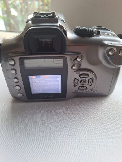 Canon EOS 300D digital SLR camera