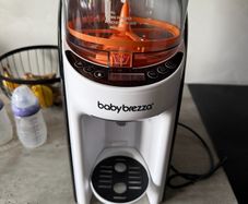 Baby Brezza Formula Pro Advanced MINT CONDITION hardly used