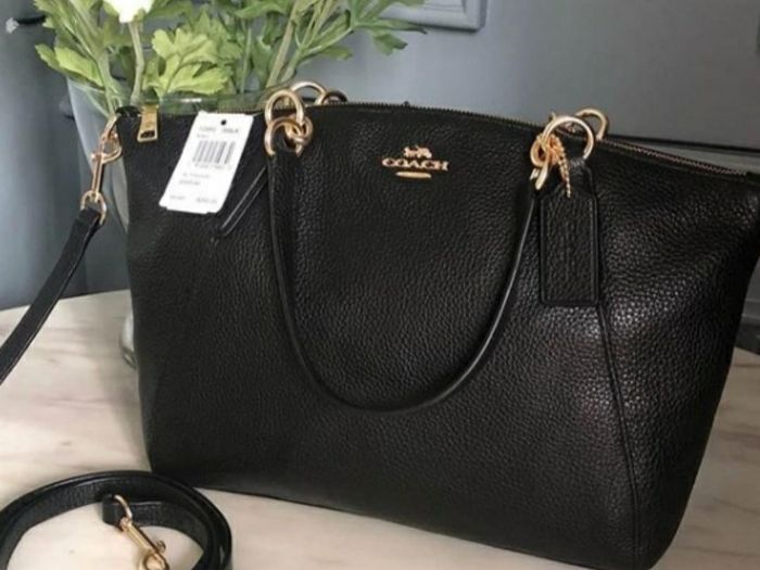 Coach Kelsie Satchel  in Pebble Leather Crossbody Bag Medium Size, colour black, cards, dust bag included.