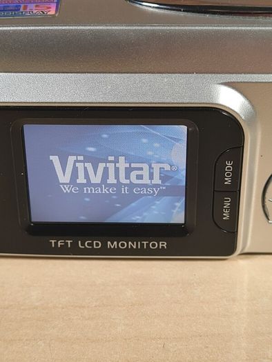 Vivitar Vivicam 4100 Digital Camera 4mp Mega Pixels Compact Takes 2 X Aa Batteries