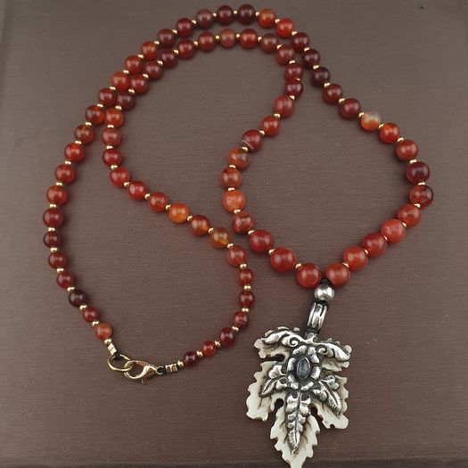 Antique Carnelian Red Agate With Sterling 925 Silver Leaf Pendant Necklace