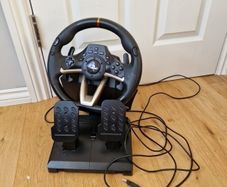 HORI racing wheel for ps4